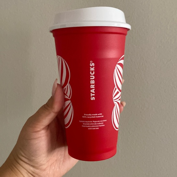 ✨Starbucks 2024 red cup - Picture 3 of 5